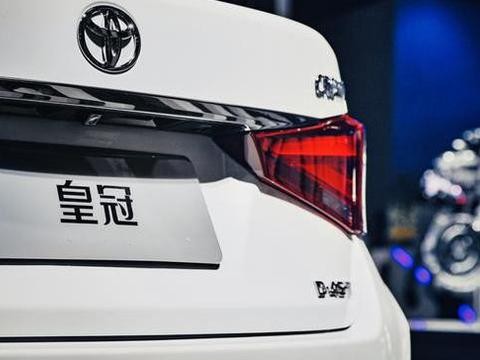 丰田皇冠“动感”升级，12月15日上市