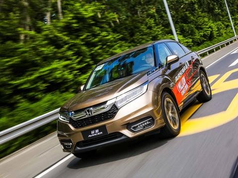 丈母娘定了本田冠道，开汉兰达的邻居笑而不言！