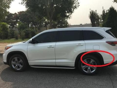 三十万秒提丰田汉兰达，接下来的一幕让人惊心！