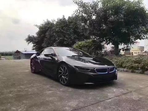 他花不到百万买辆16准新宝马i8，为了梦想爆改一番！