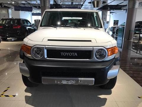 17款丰田FJ酷路泽4.0 复古造型动力十足越野先锋