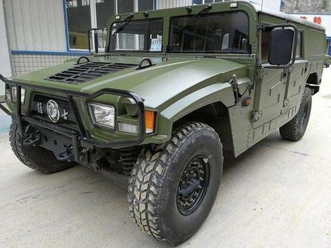 全国首提军绿色东风猛士，强悍性能比肩悍马，88万的售价很超值