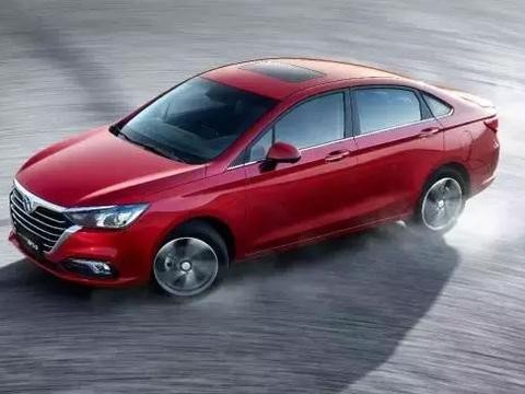 奔驰的标准，5年/10万公里超长质保，只售6.79-9.69万元