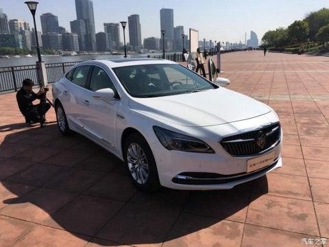 油耗超乎想象，君越混动版豪华商务轿车凭借实力，打响第一枪！