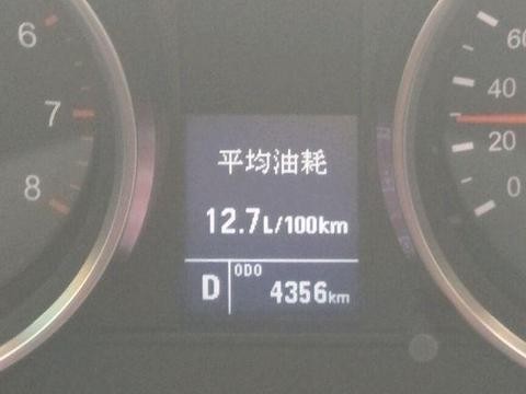 90后美女开哈弗H6提货，油耗伤不起！直呼：买的起开不起！