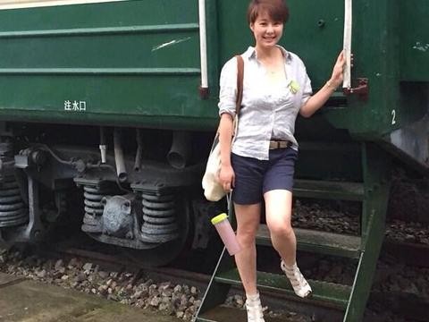 章子怡说袁立没戏演，却不知道她热衷公益，私下座驾让人眼前一亮