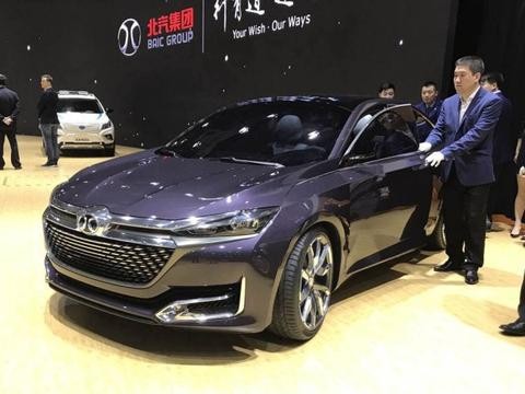 “国产奔驰”换代，配林肯尾部，仅售13万，都说换标定能卖疯