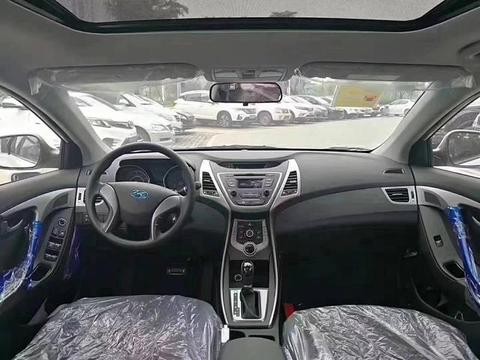 现代朗动凭什么征服年轻人？第一眼的塑料感让我不舒服