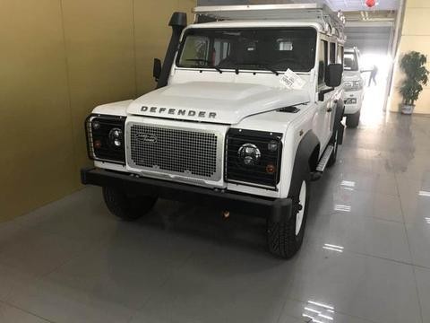 众所周知路虎卫士110越野性能强悍无比