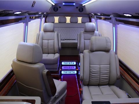 丰田考斯特17座19座商务活动信手拈来