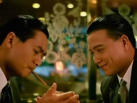 他和周润发是好友，提拔周星驰，因身材走形被遗忘豪车都开不起！