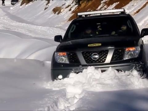吉普牧马人、日产纳瓦拉、兰德酷路泽等深雪挑战越野