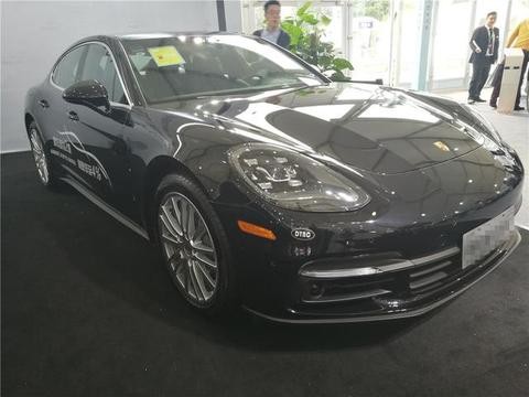 实拍200万的四门保时捷，车里媲美豪华飞机舱