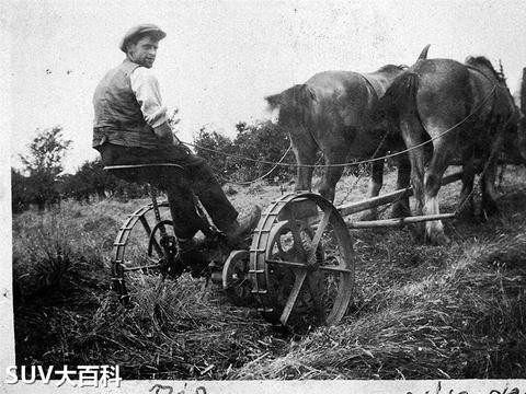 法国人玩不转四驱？别闹了，80年前设计的小破车都能上山下河