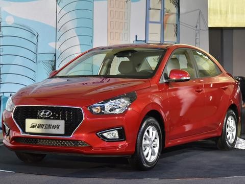 别骑电动车了！4万多就能买到的合资车，还都是爆款尖货！