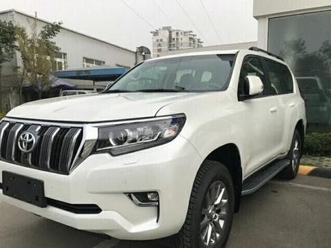 63W提18全新普拉多3.5VX顶配实拍只为满足对空气悬挂系统的情怀