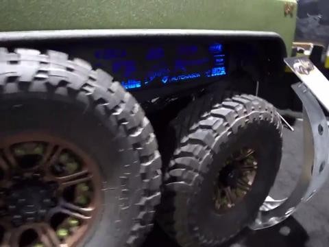 实拍吉普牧马人6X6重度改装版，太野性了！