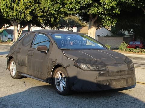 五门掀背卡罗拉 丰田Auris实车谍照曝光