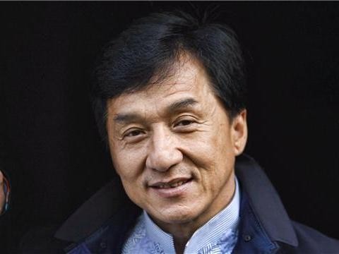 他是比成龙更有影响力的功夫巨星，洪金宝给他打杂，座驾独一无二