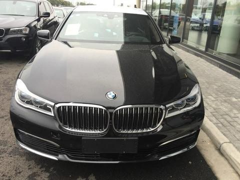 17款中东版宝马740中现车 优雅中带着狂野