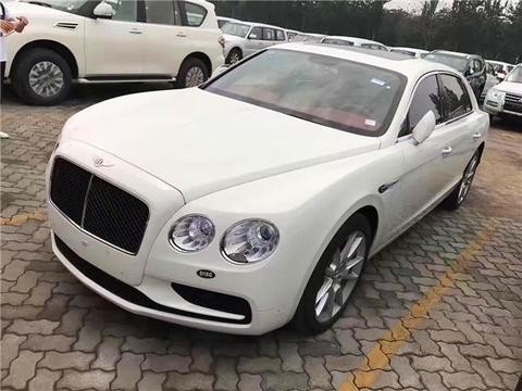 17款宾利飞驰 行驶在车水马龙的城市中体验低调的奢华