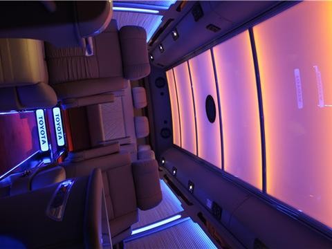 丰田考斯特影院版环绕效果国内首创奏响天籁之音