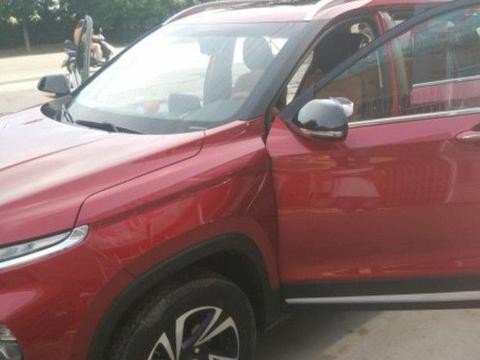 最后还是没买哈弗H6，提了这台便宜几万的车，家人都说我眼光好