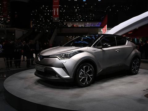 百公里油耗仅3L，丰田这款小型SUV要成爆款！