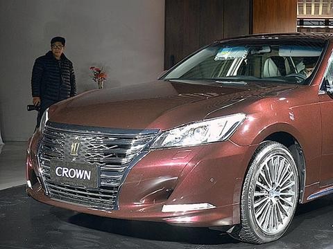 一代神车在中国取消V6！ 丰田新皇冠正式上市