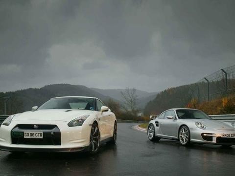 全新保时捷911内饰大改，妹子竟然吐槽档把太小？