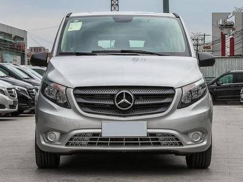 30万的奔驰车，仅配两个气囊，收音机都没有，买的人却真不少