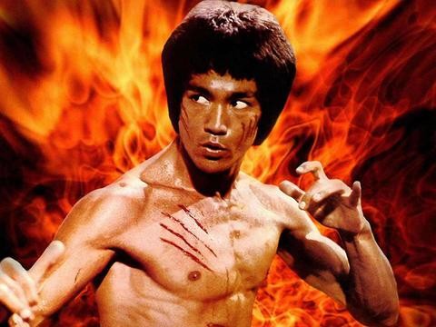 他最早是李小龙替身，现在身家百亿，三菱为他专门打造一款跑车！