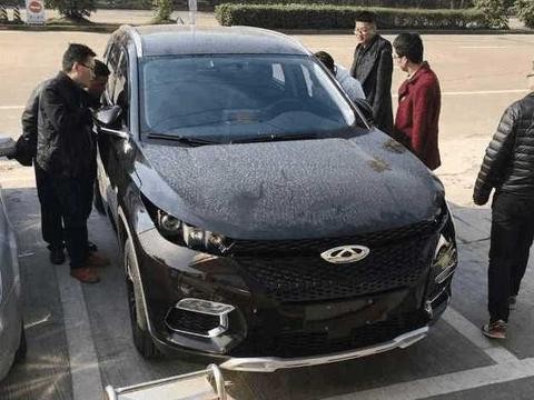 停车场偶遇奇瑞高端SUV，颜值完胜领克WEY，或售14万动力很猛