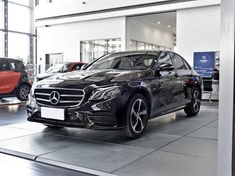 大中型豪华轿车中，能与宝马奥迪抗衡的不是奔驰本身，而是车里人