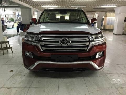 中东版17款丰田兰德酷路泽5700强悍越野V8陆巡闪亮登场手续齐