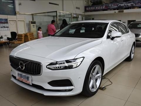 2018款沃尔沃S90强势来击，外观霸气，性价比高，叫板奔驰宝马