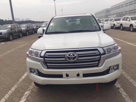 18款酷路泽4000后挂备胎，配置报价行情，陆地之王