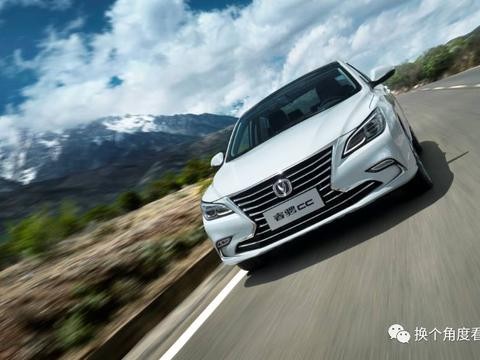 有自信，睿骋CC面对竞争对手做的第一件事，是致敬