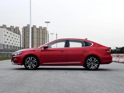 这款车让国产找到自信，正面亮剑蒙迪欧仅9万多