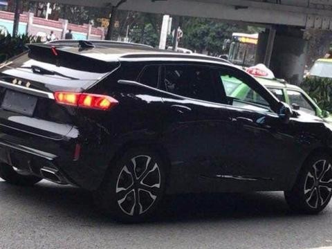 偶遇长城最高端SUV实车, 真是美得让人窒息, 售价13万合资车完蛋