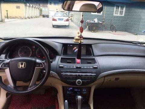 仅售8万！当打开车门的那一刻，小伙二话不说全款付清，掉头开走