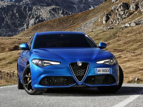 100万内最拉风的意大利轿跑车，新出高性能版、首增四驱！