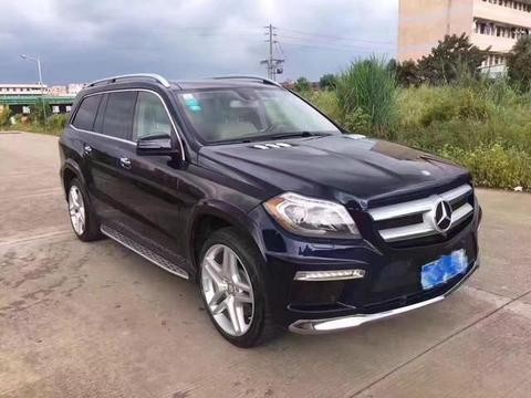 40多万买辆奔驰GL550，上路第一天却惨遭碰瓷党！