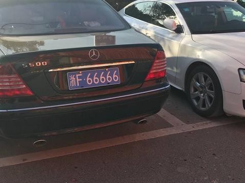 浙江一个低调的四线城市，豪车数量猛增，劳斯莱斯都没有好车牌