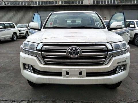 2017款丰田酷路泽4600 V8动力 越野之王