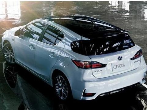 被誉为翻版皇冠,油耗4L还配boes音响,全系优惠5万