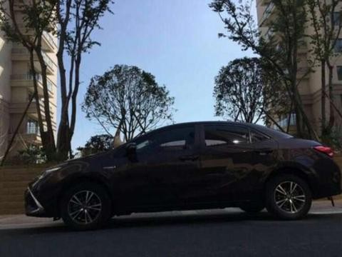 放弃了“神车”卡罗拉, 提了这台车, 内饰比卡罗拉强十倍