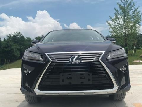 50多万买台日系车竟还得加价？颜值和内饰不输BBA！