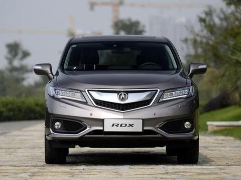 3.0L V6动力平顺又省油！小毛病少操控还好，懂车的都说比Q5更值