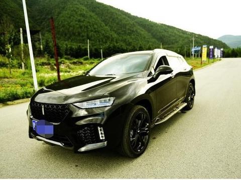 18万的国产车给拍出了百万豪车的感觉，这车也是自带豪车属性的